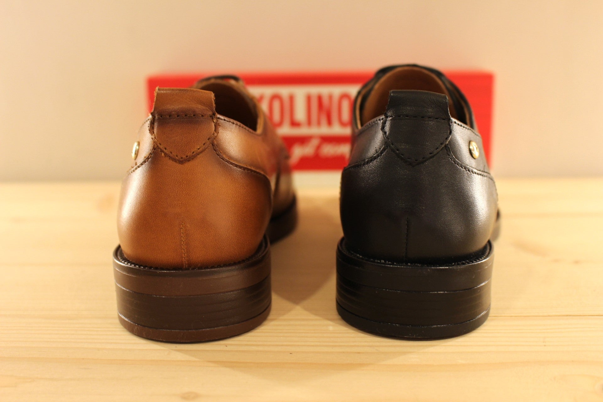 Derby femme PIKOLINOS en cuir marron ou noir chaussures très souple