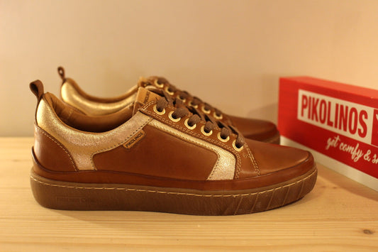 Basket femme en cuir marron clair et métallisé platine PIKOLINOS