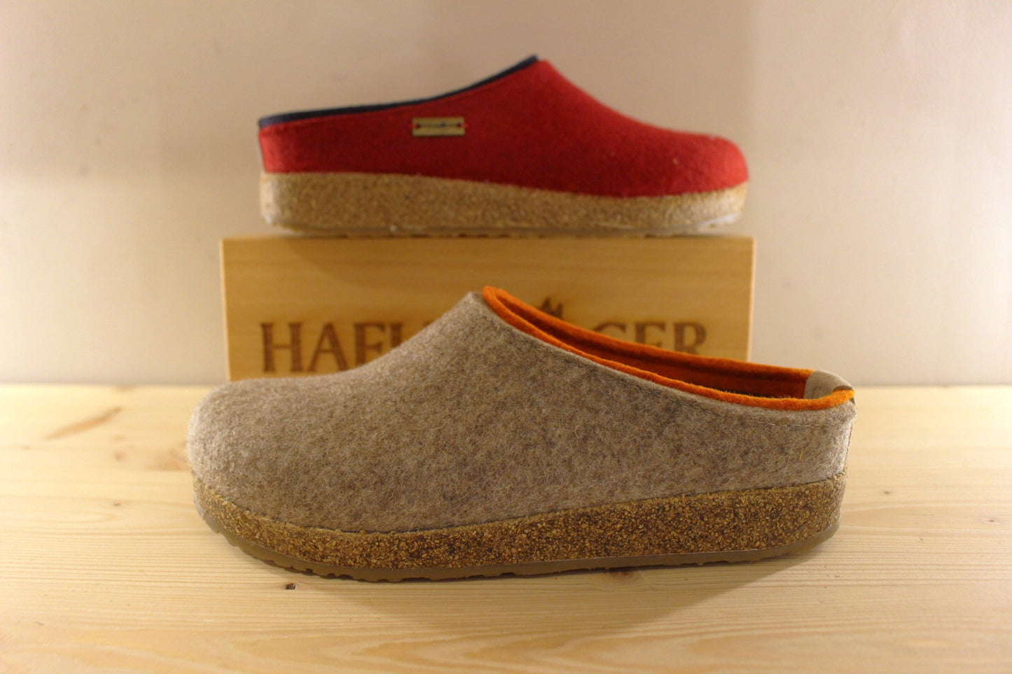 Chausson coupe mule en laine sabot liège HAFLINGER 