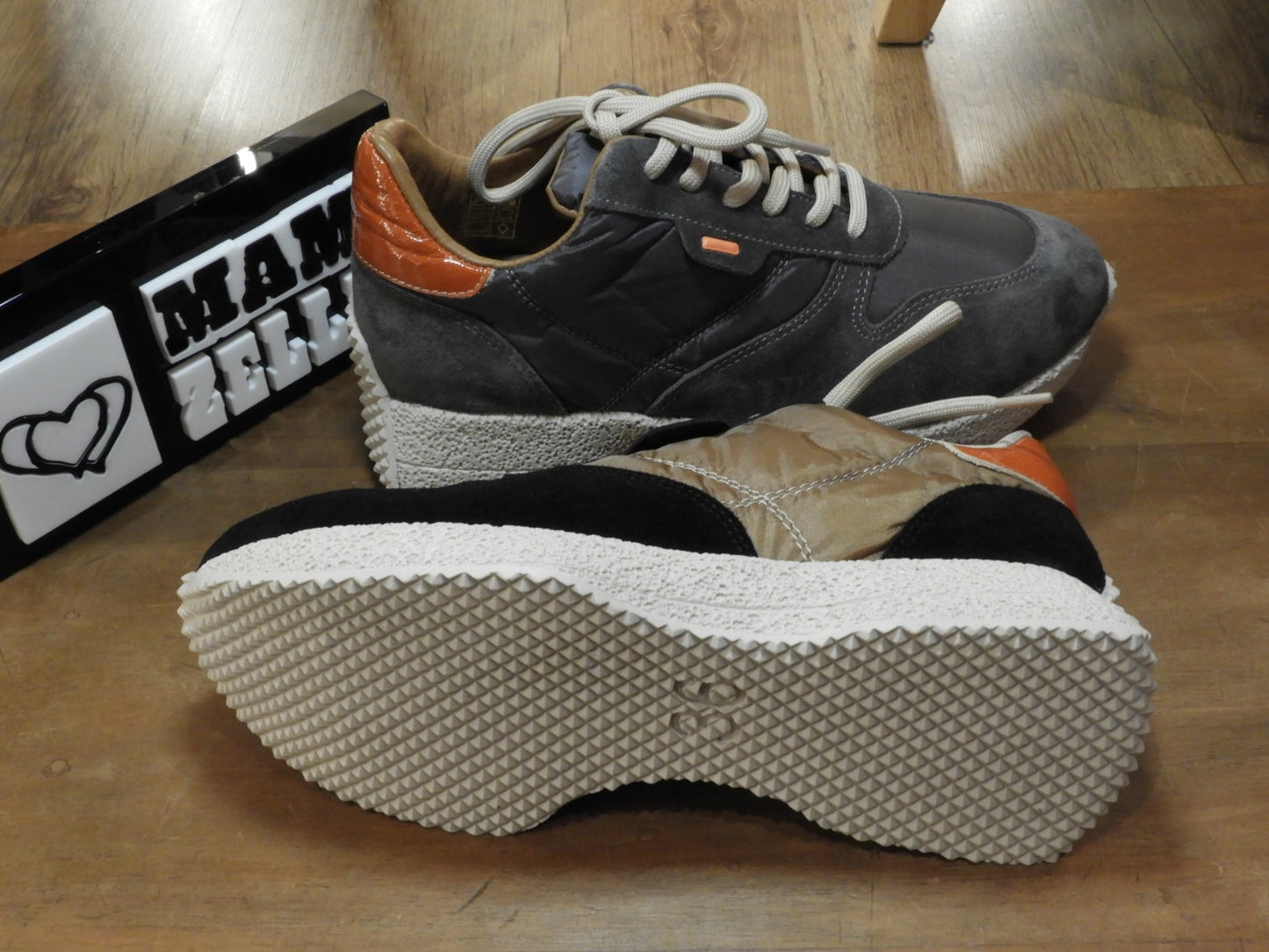 Sneakers cuir et nylon gris ou noir et or MAMZELLE