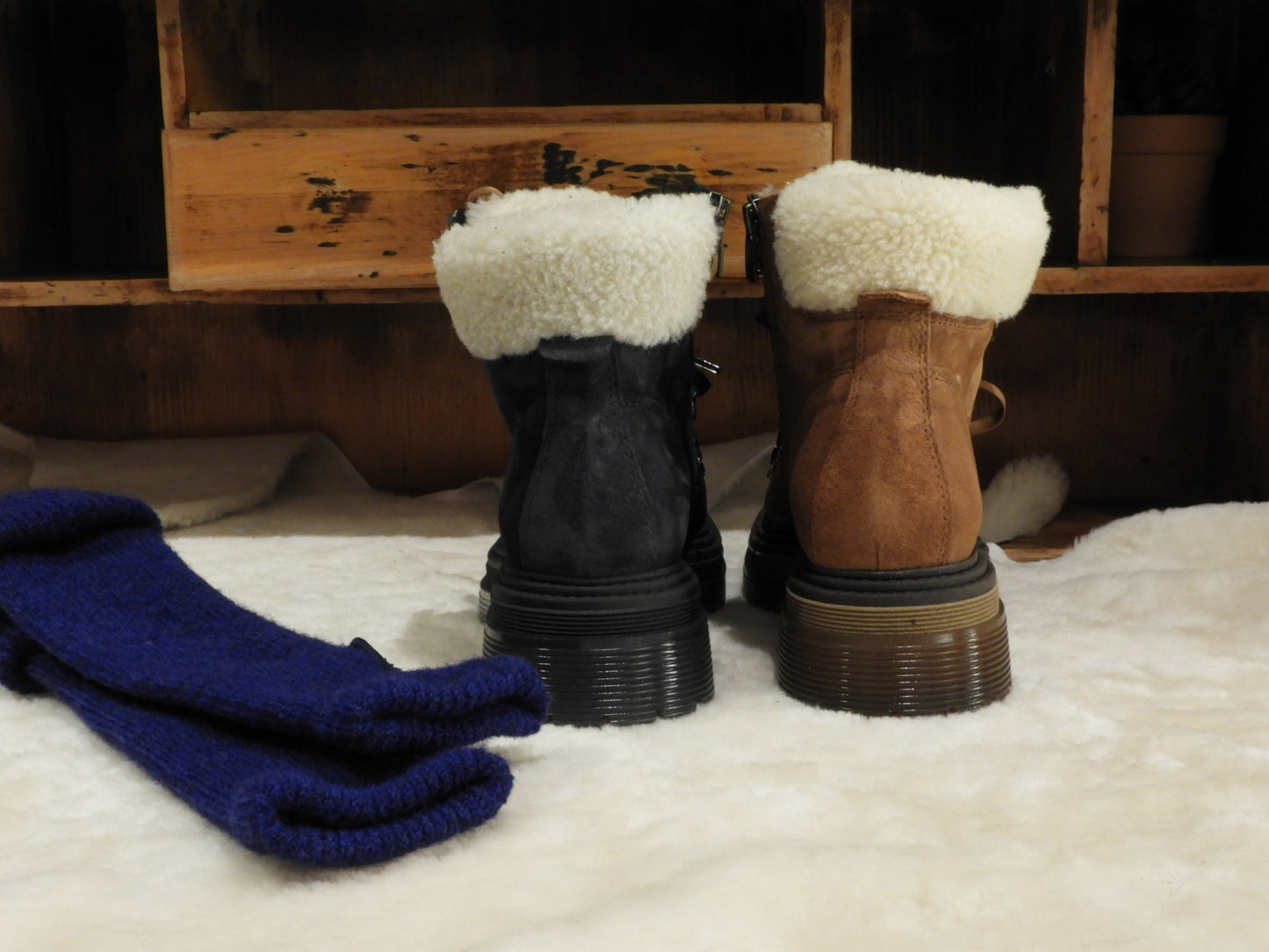 Boots d'hiver pour femme cuir bleu ou cognac semelle épaisse HOOPER